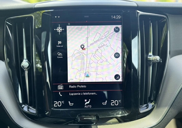 Volvo XC 60 cena 129900 przebieg: 173000, rok produkcji 2018 z Włoszczowa małe 781